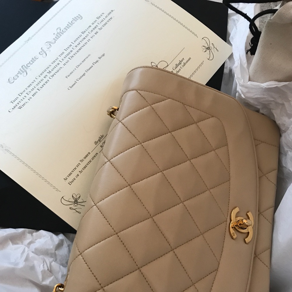 Chanel Vintage Diana flap, Beige